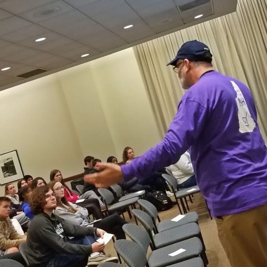 Students watch New Hampshire Primary results